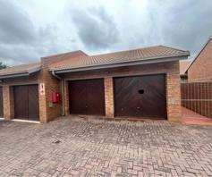 Townhouse for sale in Vanderbijlpark SE 2