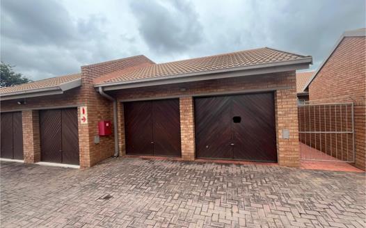 2 Bedroom Townhouse for sale in Vanderbijlpark SE 2