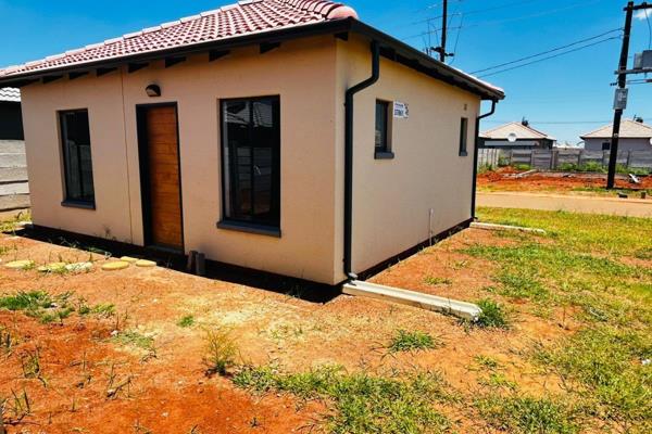 New houses for sale in protea glen ext43
Introducing Star Village, a secure and ...