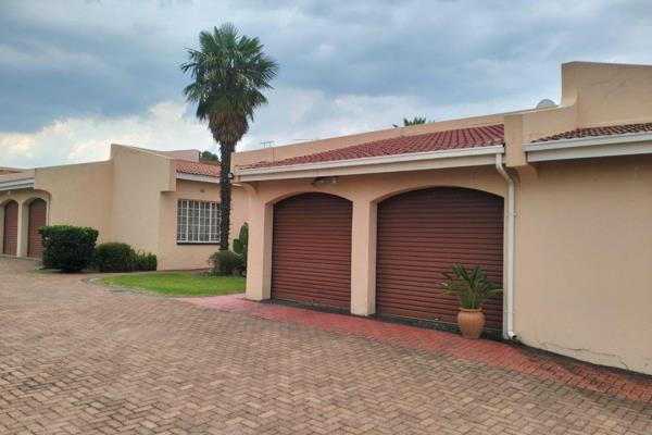 Spacious well maintained neat property in a very secured complex.

- Tiled entrance hall.

- Large lounge area.

- Tiled dining ...