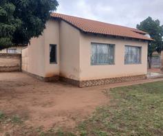 House for sale in Soshanguve GG