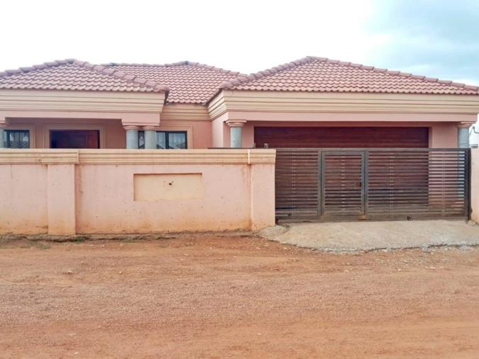 4 Bedroom House for Sale in Evaton North