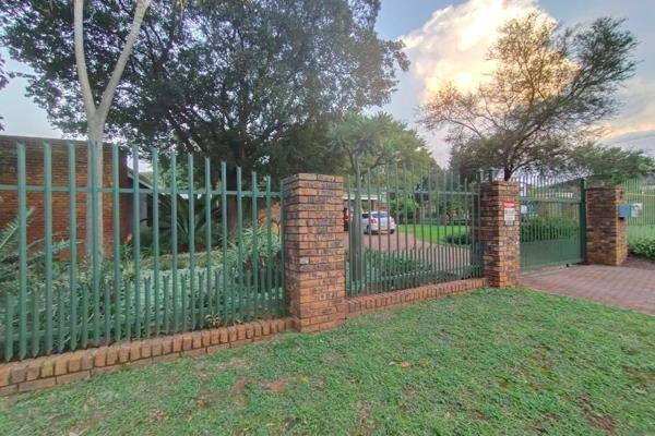 Proudly brought to you by Seeff Pretoria East. This very spacious, well maintained 5 bedroom family home in the boomed off area of ...