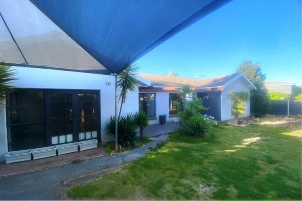 Spacious 5-Bedroom Home with Endless Potential in Tara, Durbanville
Welcome to a ...