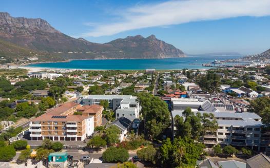 2 Bedroom Apartment / Flat for sale in Hout Bay Beachfront