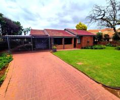 House for sale in Flora Park