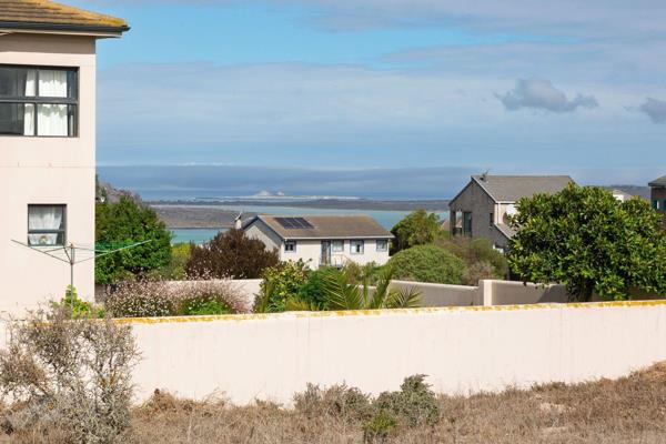 Looking to purchase a stand situated in close to Topolino school, Langebaan Lagoon,  ...