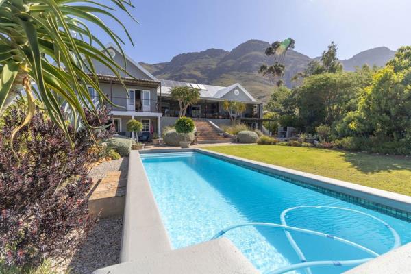 Sole and Exclusive Mandate to Pam Golding:  Nestled on the slopes of Kasteelberg, this ...