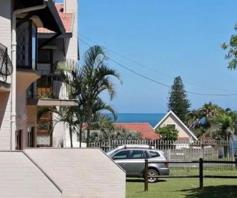 Apartment / Flat for sale in Uvongo Beach