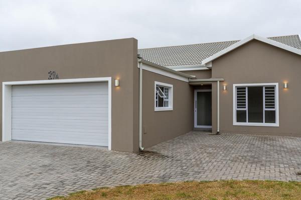 Discover this lovely 3-bedroom, 2-bathroom duette home, perfectly designed for modern living. The main bedroom features glass sliding ...