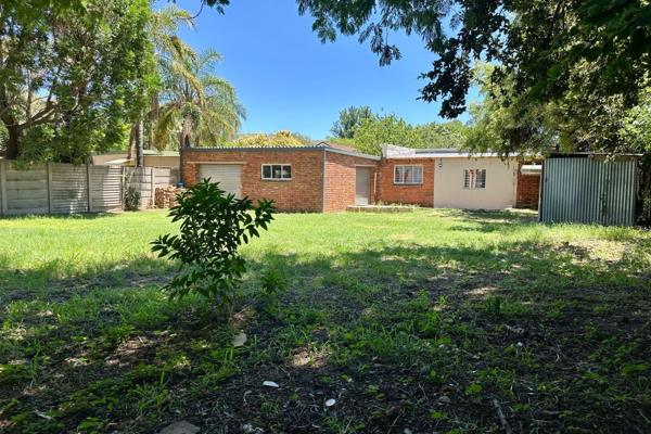 FOR SALE: Eloffsdal, PTA North

Property Features:

3 Bedrooms

1 Bathroom

Open-plan lounge, dining, and kitchen area

Full ...