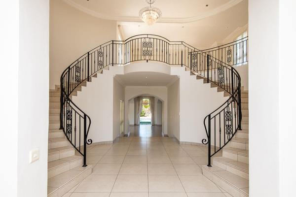 This stunning 5-bedroom home is bathed in natural light, creating a warm and inviting atmosphere throughout.  Perfect for families ...