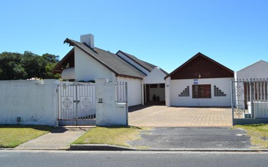 4 Bedroom House for sale in Muizenberg