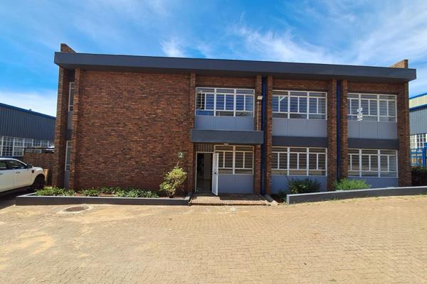 840 sqm Industrial Warehouse for Rent in Clayville, Olifantsfontein

This neatly ...