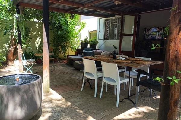 Please note that this property is NOT pet-friendly.

Charming 3-bedroom house for rent in Groenvlei, Paarl. This inviting 3-bedroom ...