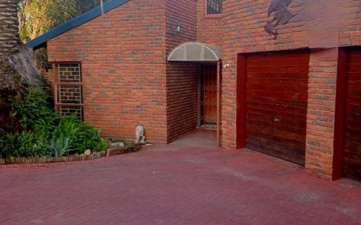 3 Bedroom House for sale in Vanderbijlpark SE 3