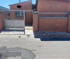 House for sale in Khaya