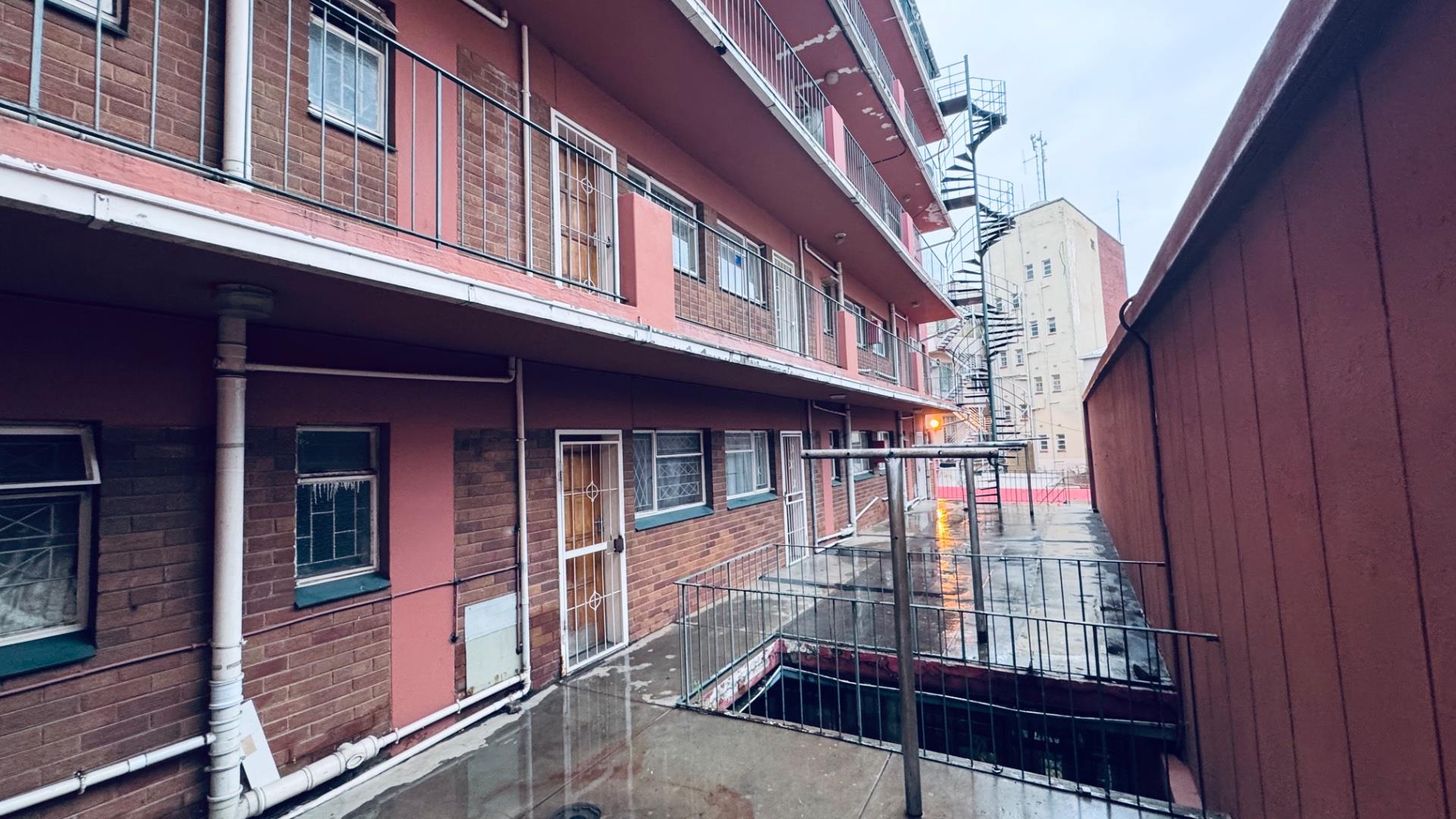 1 Bedroom Apartment / flat for sale in Kimberley Central - P24-116771775