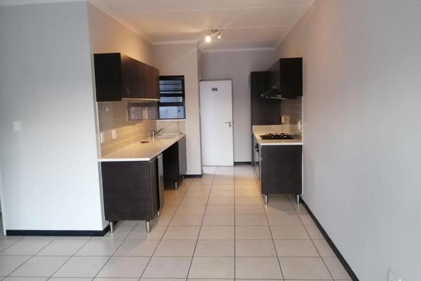 The apartment features 3 well sized bedrooms with built in cupboards and the main bedroom offering an en-suite bathroom. A second full ...