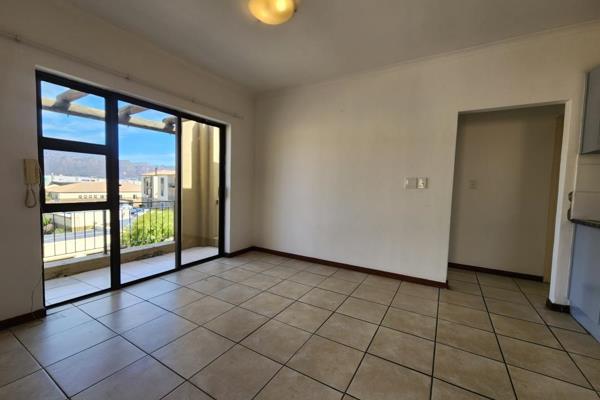 Cozy 1-Bedroom Top-Floor Apartment in a Secure Complex

This beautifully renovated ...