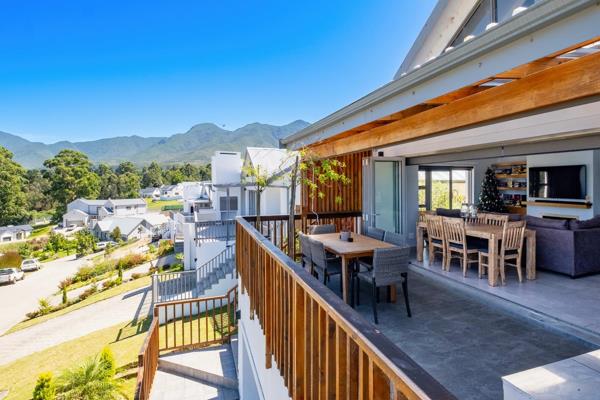 EXCLUSIVE SOLE MANDATE

Located in the sought-after Mont Fleur Mountain Estate, this three bedroom lock-up-and-go home is your view ...