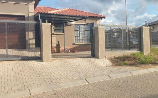 3 Bedroom House for sale in Kamagugu
