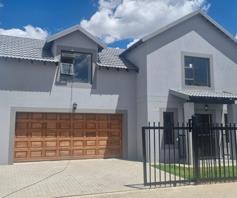 House for sale in Bloemspruit