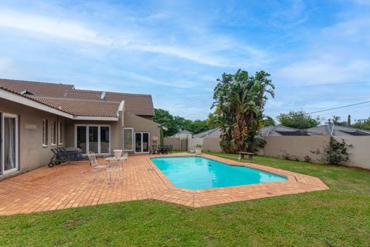 4 Bedroom House for sale in Douglasdale