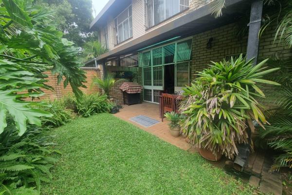 This 3 bedroom Duplex is located in a beautiful tranquil complex tucked away in a NO LOADSHEDDING AREA in Parktown Estate.
The complex ...