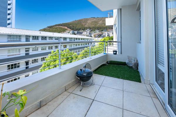 EXCLUSIVE SOLE MANDATE 
SHOW DAYS ARE VIEW BY APPOINTMENT ONLY 
Situated in the heart of Sea Point close to all shops, restaurants and ...