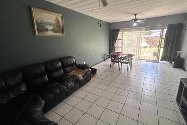 This well-priced simplex in Brackendowns presents an excellent opportunity for ...