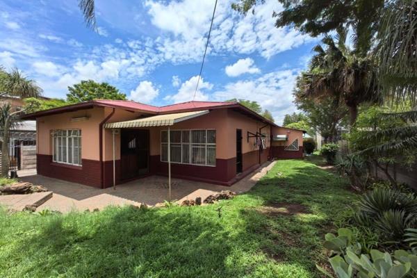 3 Bedroom House to Rent in Capital Park

This spacious 3-bedroom, 2-bathroom house offers a perfect blend of comfort, style, and ...