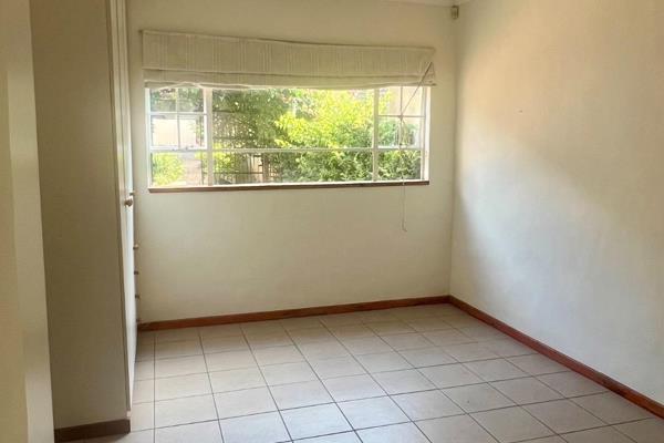 Dog-friendly cottage for rent in Parkhurst

This private and separate cottage on 14th ...