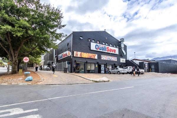 Exceptional investment opportunity in Franschhoek offering attractive rental yields. This strategically located commercial property is ...