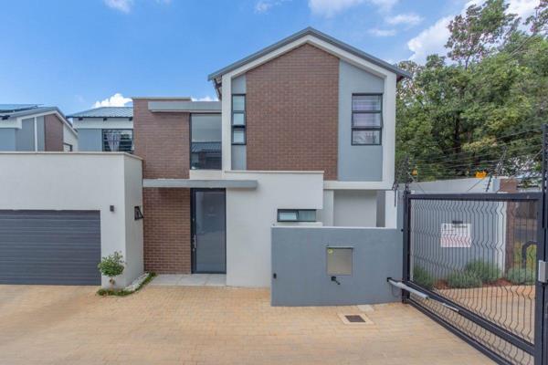 Discover modern luxury in this exclusive Edendale cluster home, where contemporary design meets functionality.
The open-plan living ...