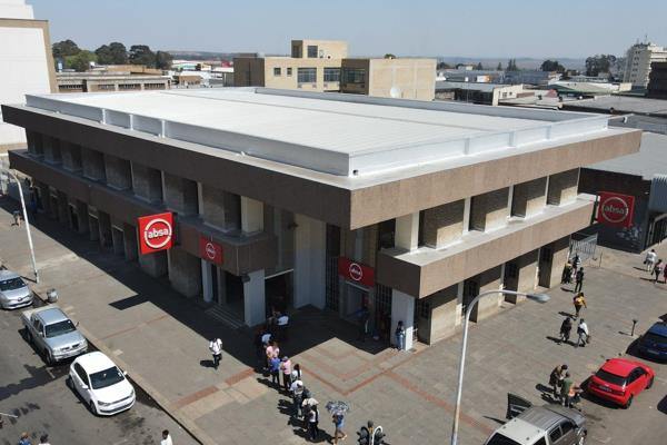 COMMERCIAL OFFICE BUILDING 

Centrally situated commercial building constructed with a neat finish along the busy CBD corner of Mandela ...