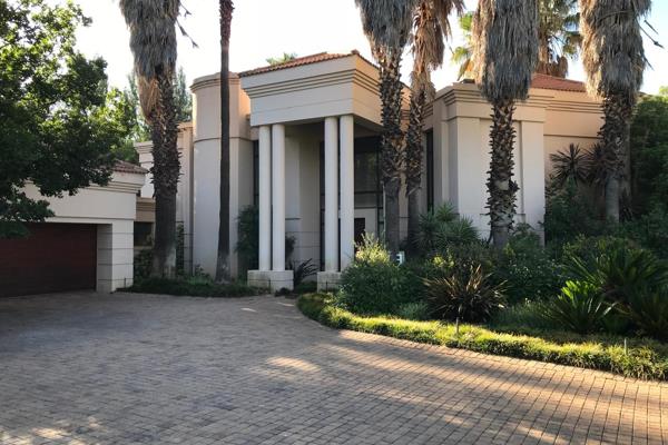 Discover your dream home in this exquisite Tuscan-style property, nestled along the picturesque banks of the Vaal River. 
This ...