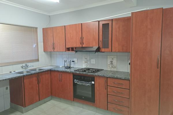 New bedroom flat with single carport to rent in Dalview

Property offers open plan lounge / kitchen, 2x bedrooms, 1 bathroom, single ...