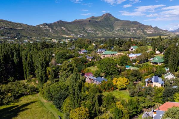 A beautiful piece of land offering privacy and breathtaking views of the Rooiberg ...