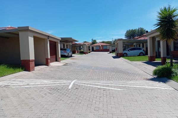 This spacious family home is situated at the heart of one of Noordwyk&#39;s most sought after cluster complexes Starlings on Eleventh ...