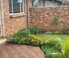 Townhouse for sale in Kempton Park AH