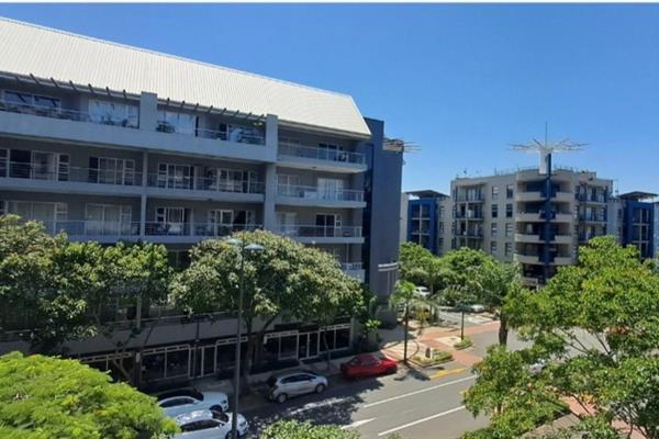 Umhlanga Ridge by BRETT4REAL - welcome keen investors or for residential acquisition to this lovely 2 beds in central gateway .Features ...