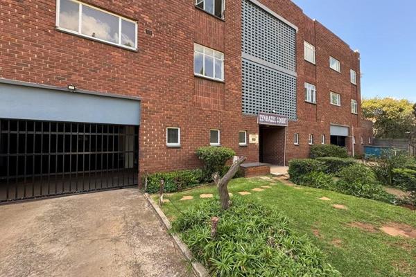 FOR SALE: Cozy 1-Bedroom Apartment in Edleen, Kempton Park
Looking for a comfortable and secure place to call home? This charming ...