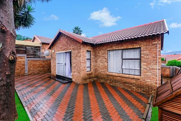 If you are after a home that has been given a fresh touch, this renovated 2-bedroom townhouse in Wilgeheuwel might be just what you are ...