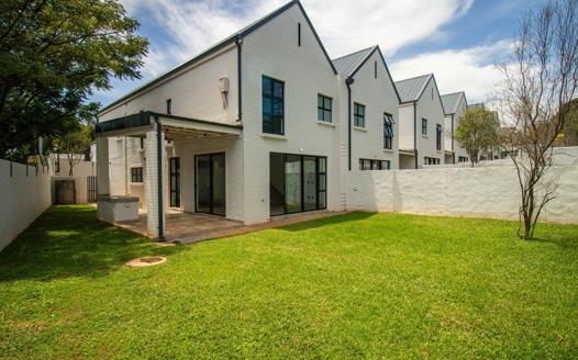 3 Bedroom Townhouse for sale in Dunkeld