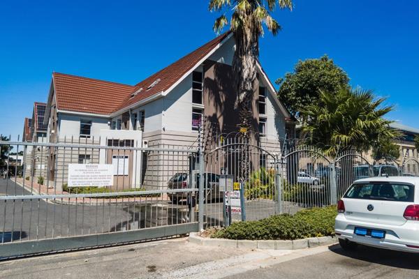 Immaculate double storey sectional title office space with 24/7 security in great ...