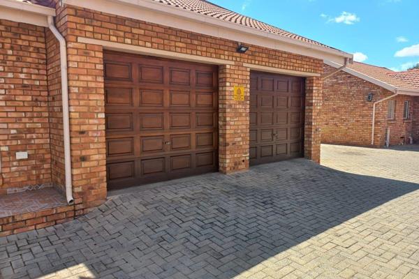 Well secured complex and neat maintained garden
Situated in very quiet area
Intercom system with remote gate and cameras. Fully ...