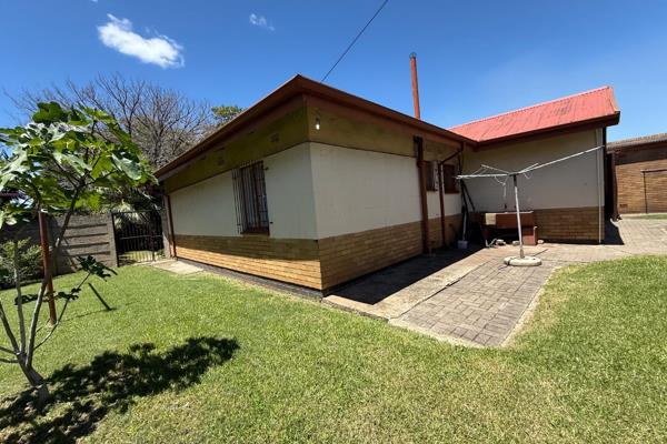 Spacious 3 bedroom house up for Sale in Vanderbijlpark CE2. This property offers large living spaces with an easy open plan flow. At ...