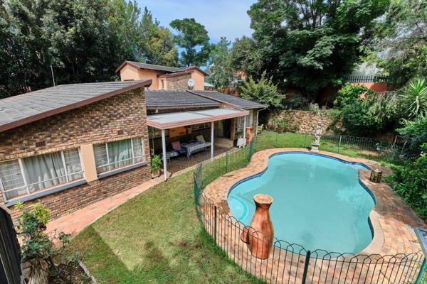 Situated in Malanshof quiet street, this family home has multiple dwellings for extended ...