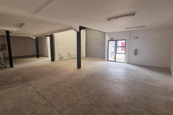 Position your business in a premium industrial location! This 401m&#178; warehouse in ...